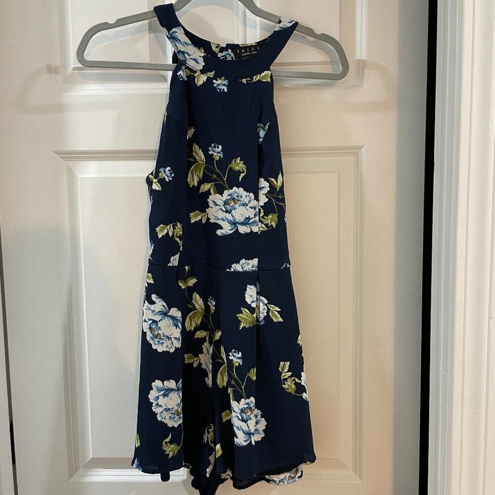 Trixxi Navy Floral Romper Size Small